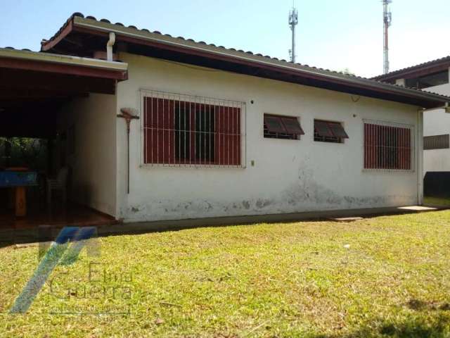 Ubatuba, Centro - Casa sobrado com 02 dormitorios sendo 01 suíte,  com terreno de 330 m2.