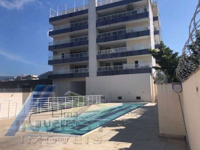 Ubatuba, Centro - Apartamento  com 03 suítes com área util de 180 m2 e área de lazer completa..