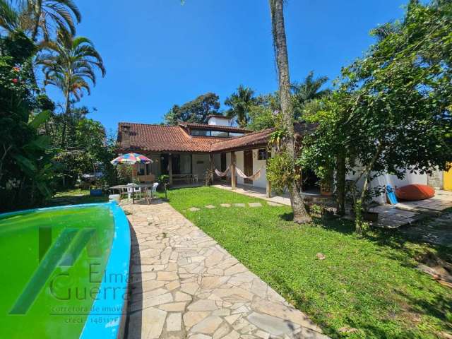 Ubatuba, Itaguá - Casa com Lazer e Espaço Gourmet, 05 dormitorios,sendo 03 suites - 228m2 de Construção.