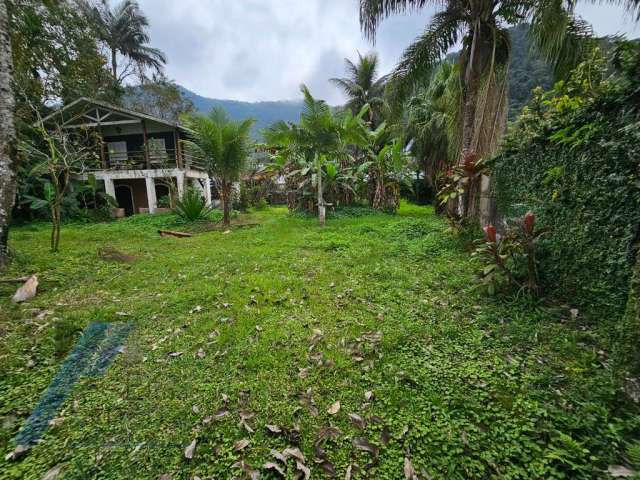 Ubatuba, Lazaro- Terreno aterrado e murado com 720 m2, documentação de escritura.