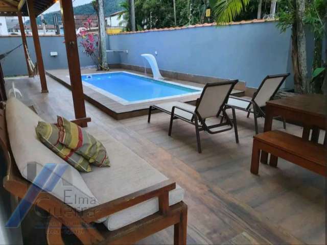 Ubatuba, Tenorio - Casa com 05 dormitorios sendo 03 suites e area de lazer.