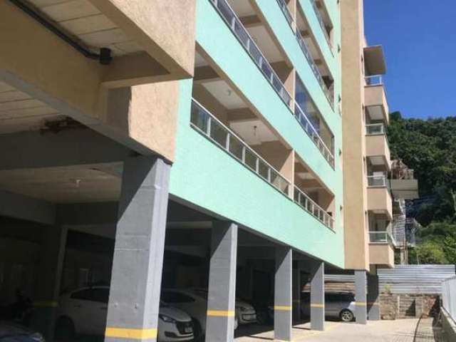 Ubatuba, Praia das Toninhas - Apartamento cobertura com 03 dormitórios sendo 01 suite.