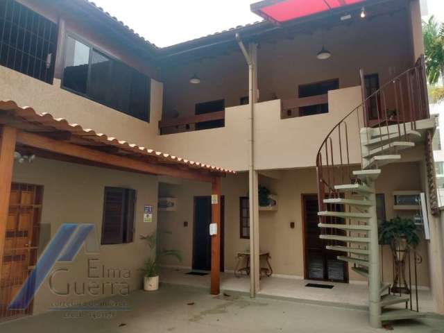 Ubatuba, Itaguá - Casa com 11 dormitorios, sendo 08 suites, com 350 m2 de área construção.