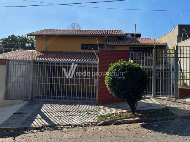 Casa com 3 quartos à venda na Doutor Lourenço Granato, 153, Jardim das Paineiras, Campinas, 231 m2 por R$ 950.000