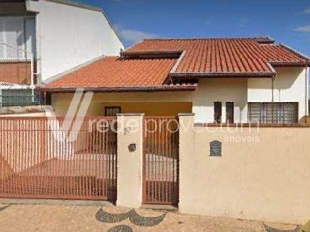 Casa com 3 quartos à venda na Rua Fioravante B Maglio, 70, Vila Embaré, Valinhos, 174 m2 por R$ 850.000