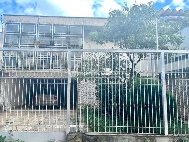 Casa com 3 quartos à venda na Avenida Doutor Ângelo Simões, 890, Jardim Leonor, Campinas, 253 m2 por R$ 920.000