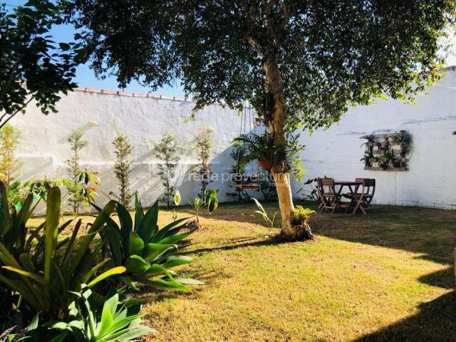 Casa com 3 quartos à venda na Rua Cerqueira César, 54, Jardim García, Campinas, 67 m2 por R$ 480.000