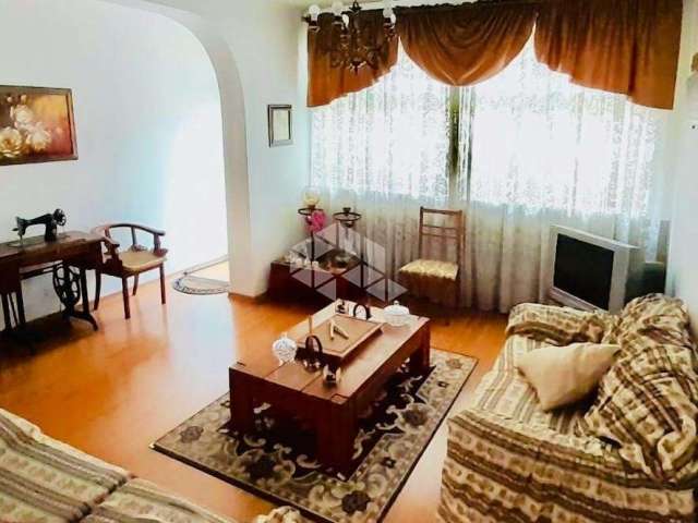 Casa com 3 Quartos e 2 banheiros à Venda, 180 m²