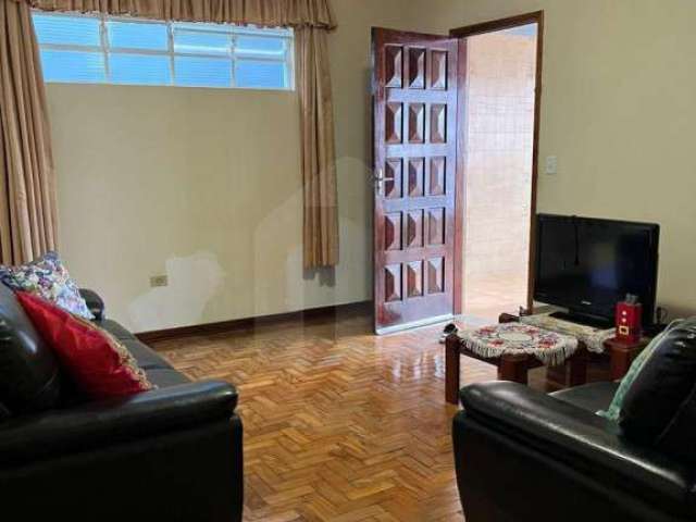 Casa à venda 120m² com 3 quartos no Jardim D'Abril