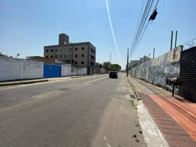 Terreno com 720 M² de frente para a Avenida Copacabana, na Praia do Morro.