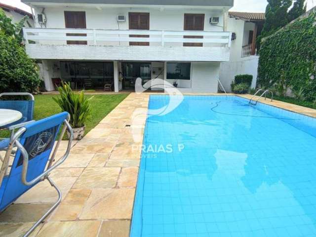 Casa em condomínio fechado com 4 quartos à venda na Rua  40, --, Jardim Acapulco, Guarujá por R$ 2.100.000