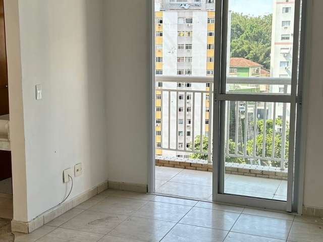 Vende-se Apto 2 Qtos no Bairro José Menino em Santos/SP