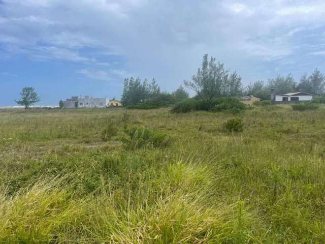 OPORTUNIDADE! Terreno na praia de Curumim, na quadra mar!