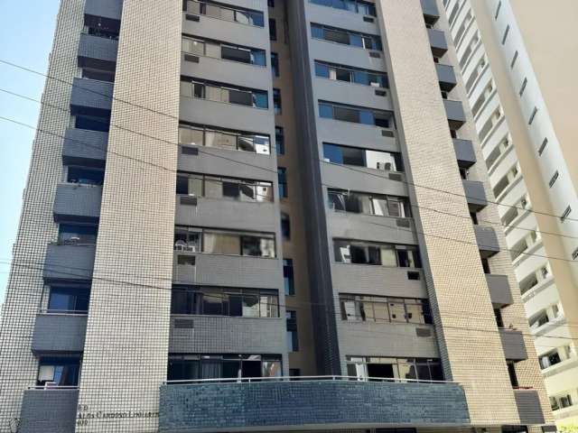 Excelente Apartamento, situado no coração do Meireles