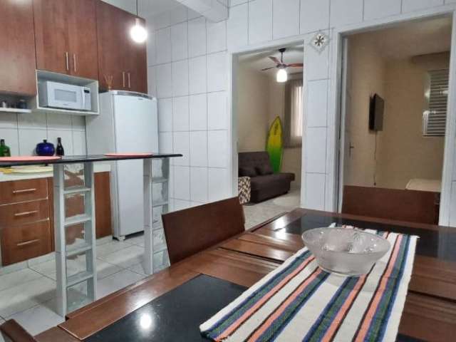 Apartamento Mobiliado a 1 Quadra da Praia na Guilhermina, Praia Grande – Imperdível!