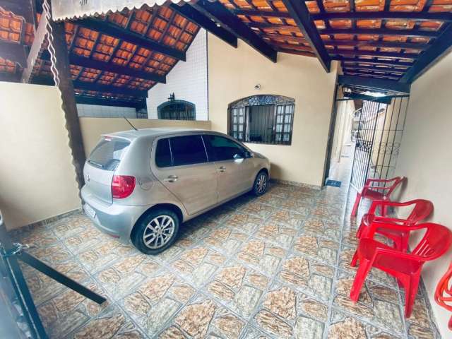 Casa no Canto do Forte a 500m da Praia – Investimento Perfeito para Moradia ou Airbnb