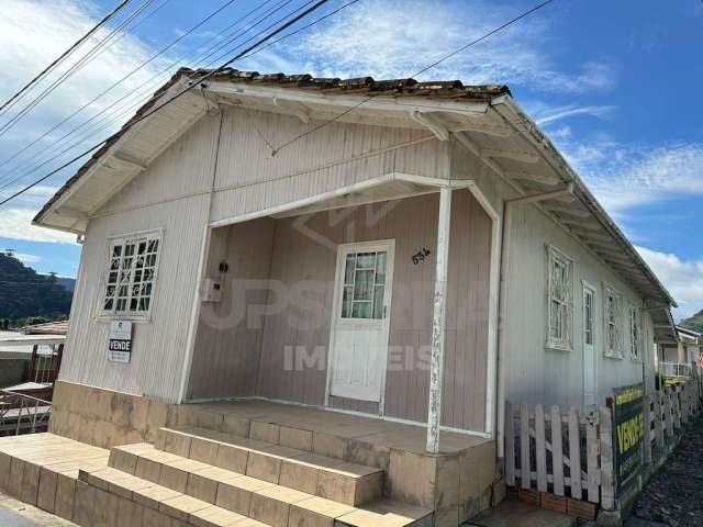 Casa à venda no bairro Centro - Urubici/SC