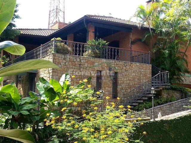 Casa de Condomínio com 6 dorms, Morro Santa Terezinha.