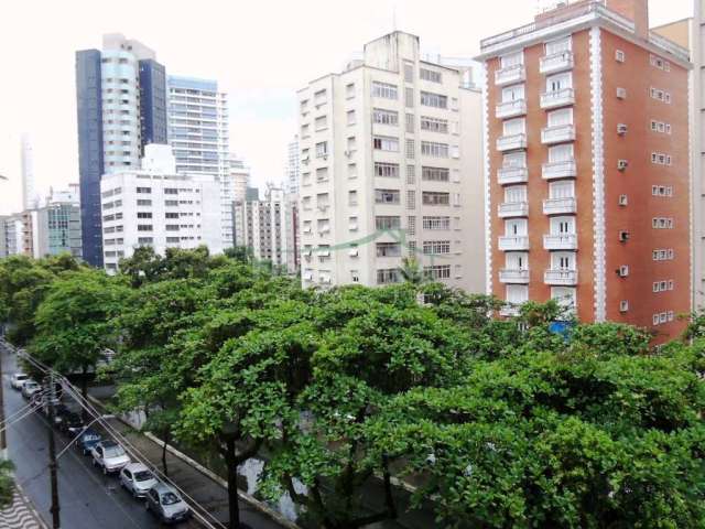 Apartamento com 3 dorms, 1suíte, 2 vagas. Próximo da praia.