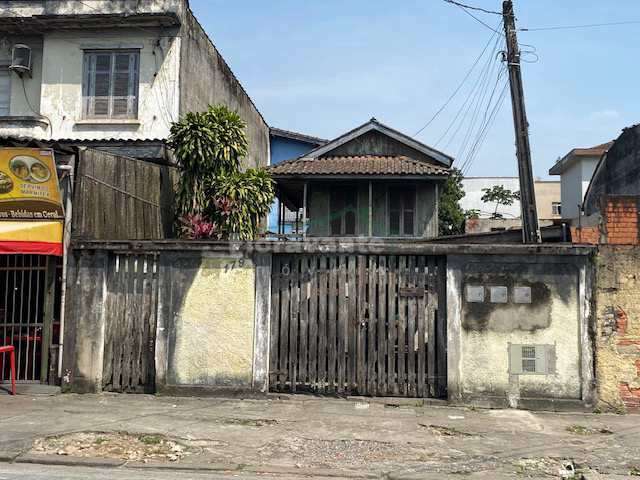 Casa com 3 quartos para alugar na Rua Borges, Macuco, Santos, 140 m2 por R$ 4.000