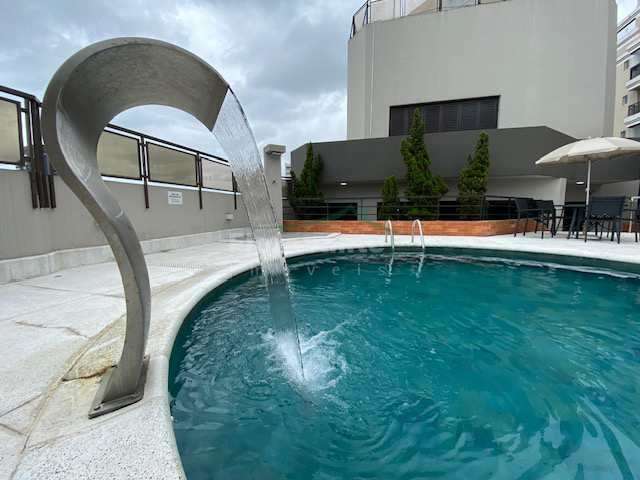 Flat com 1 dorm, Gonzaga, Santos - R$ 450 mil, Cod: 8262