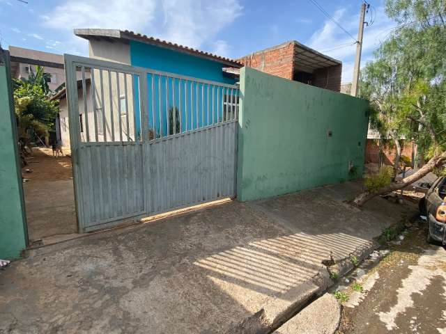 Casa à venda no Parque das Flores com 3 quartos