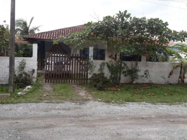 Casa Alvenaria para Venda em Centro Matinhos-PR