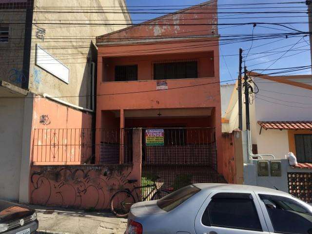 Excelente casa duplex com 4 quartos no centro