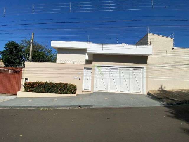 Casa de alto padrão com piscina aquecida no Planalto Paraíso, São Carlos