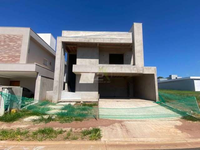 Linda Casa de 4 Dormitórios em Condomínio no Parque Faber Castell IV