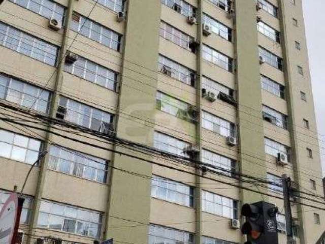 Sala comercial à venda no Centro de São Carlos: 1 banheiro e 1 garagem!