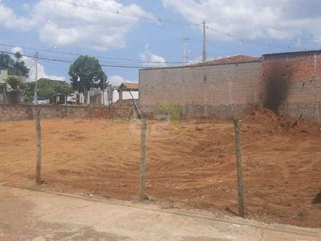 Terreno à venda no Conjunto Habitacional Santa Angelina, São Carlos