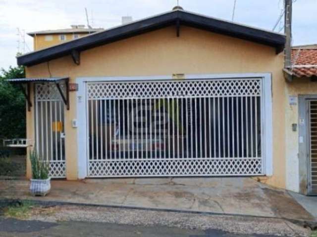 Casa à venda no bairro Jardim Gibertoni, São Carlos - 3 dormitórios e 1 suíte!