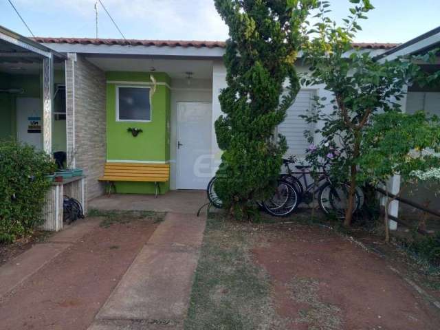 Casa à venda no Jardim Ipanema, São Carlos - 2 dormitórios e amplo quintal