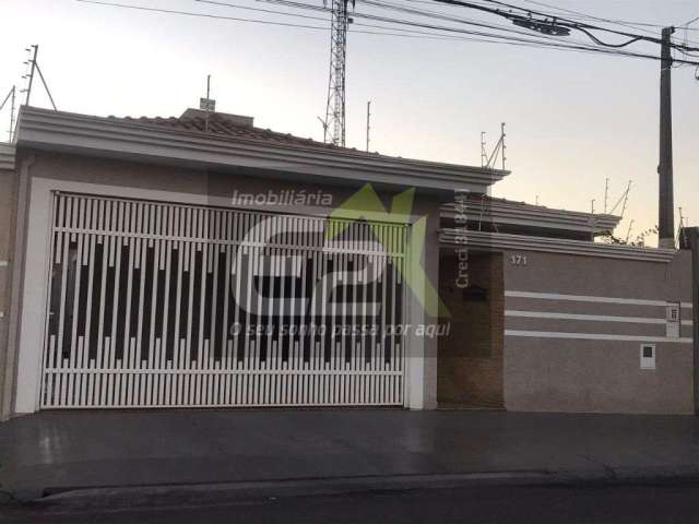 Casa à venda no Residencial Itamarati, São Carlos: 3 dormitórios, suíte, churrasqueira