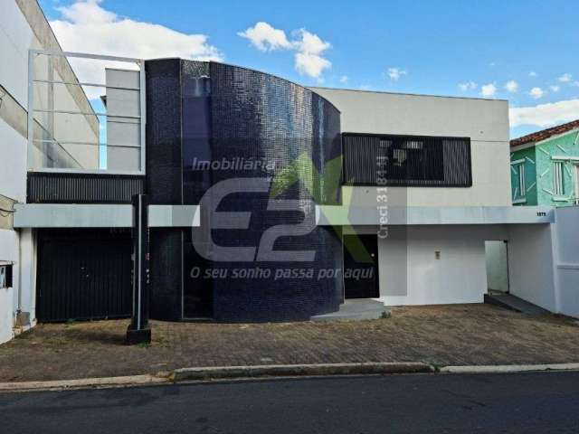 Amplo Prédio Comercial no Centro de São Carlos | 1 suíte, 4 banheiros, 4 garagens