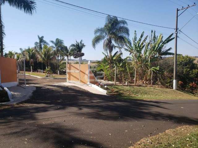 Chácara de luxo com 3 suítes e piscina aquecida em São Carlos