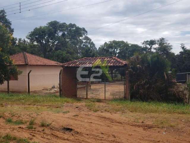 Chácara à venda em São Carlos com 2 dormitórios e ampla área de lazer!