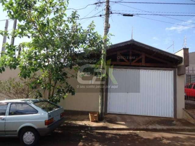 Casa de alto padrão com 3 suítes no Romeu Santini, São Carlos