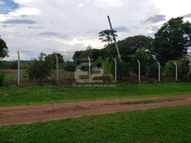 Chácara em Condomínio à Venda em São Carlos - Parque Itaipu | Tranquilidade e Conforto!