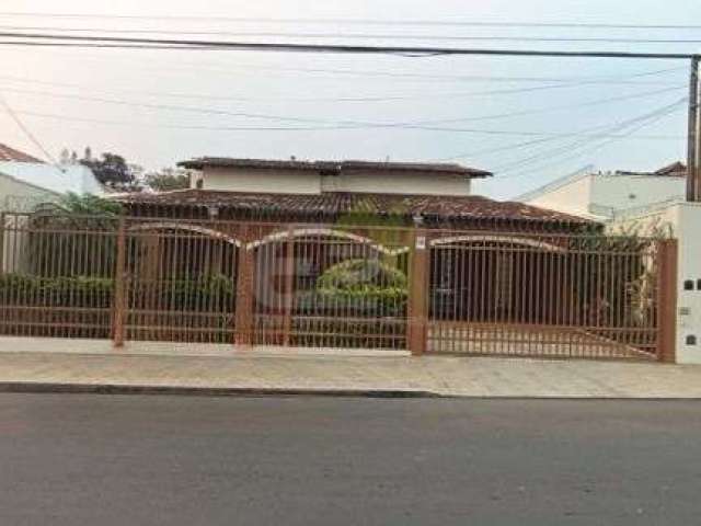 Casa/Sobrado à venda e locação na Vila Nery, São Carlos