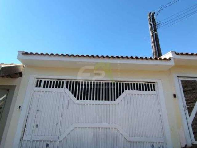 Casa à venda no Jardim Centenário, São Carlos - 3 dormitórios, suíte e armários embutidos