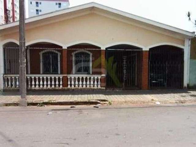 Casa Padrão à venda no Jardim Lutfalla, São Carlos - 3 dormitórios e edícula