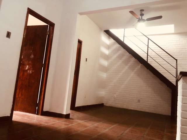 Casa com 3 quartos à venda na Rua Jorge Rudge, 78, Vila Isabel, Rio de Janeiro, 153 m2 por R$ 490.000