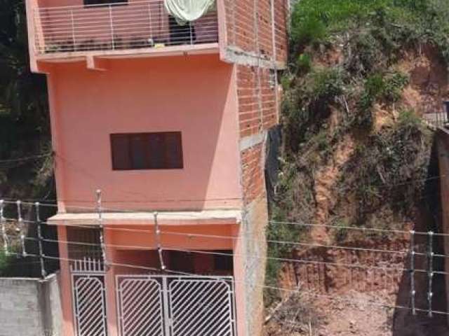 Casa com 2 andares em Caieiras, 3 dormitórios, sendo 1 suíte, sacada, 1 vaga