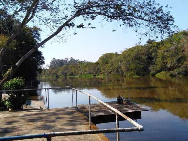 Rancho em Campina do Monte Alegre, 5 dormitórios 1 suíte, piscina, churrasqueira