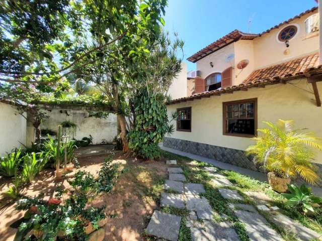 Casa com 4 dormitórios à venda, 240 m² por R$ 1.000.000,00 - Braga - Cabo Frio/RJ