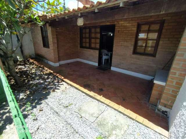 Casa com 2 dormitórios, 55 m² - venda por R$ 350.000,00 ou aluguel por R$ 2.435,00/mês - Palmeiras - Cabo Frio/RJ