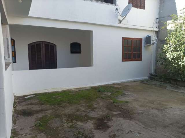 Casa com 2 dormitórios para alugar, 65 m² por R$ 1.906,00/mês - Braga - Cabo Frio/RJ