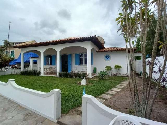 Casa com 4 dormitórios à venda, 180 m² por R$ 850.000,00 - Balneário São Pedro - São Pedro da Aldeia/RJ